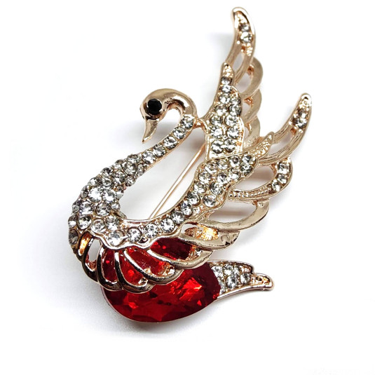 Pozlátená brošňa Swan red crystal